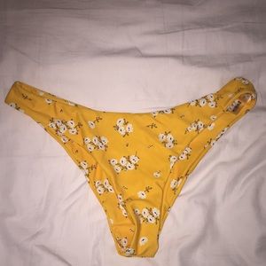 NWOT sunflower bikini bottoms